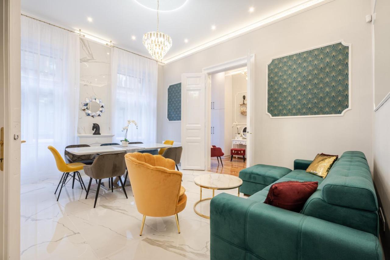 Premium Art Deco Apartment At Broadway // 4Bdr & 3Br Budapest Eksteriør billede